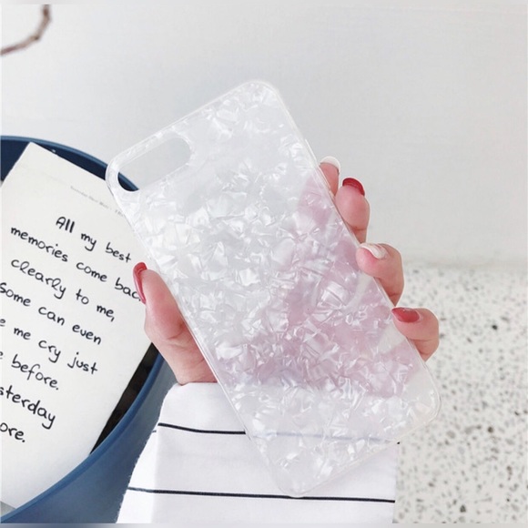 iPhone Pearl Shell Case - Picture 5 of 8